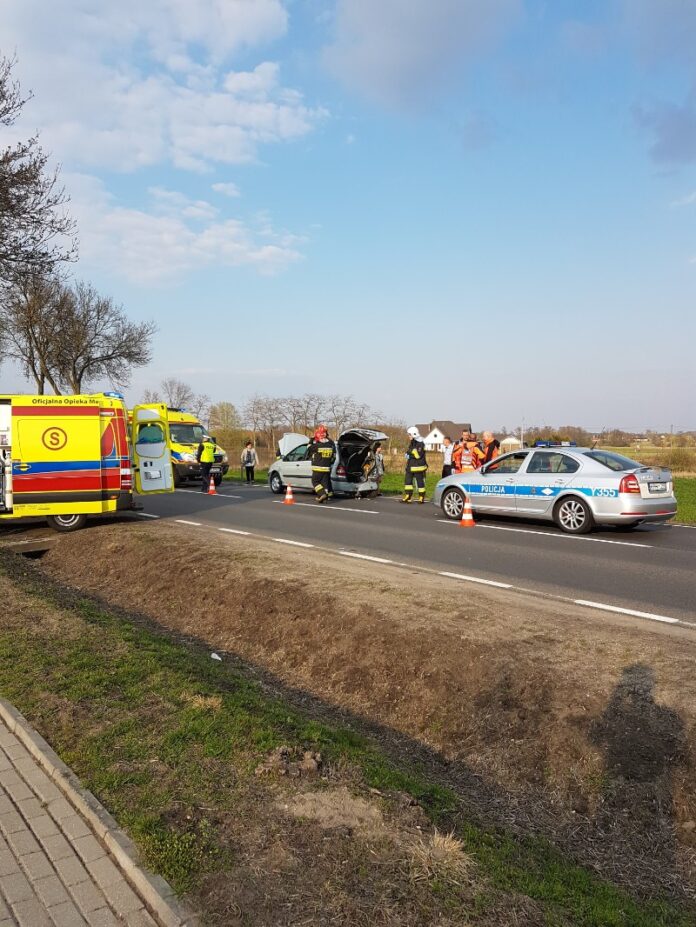 Wypadek W Woli Sucho Ebrskiej Trzy Osoby W Szpitalu Tygodnik Siedlecki