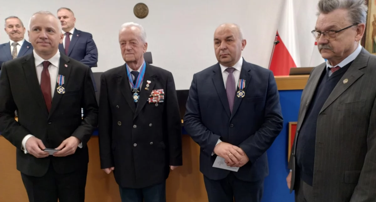 Prezydent i zastępca zostali odznaczeni przez kombatantów.