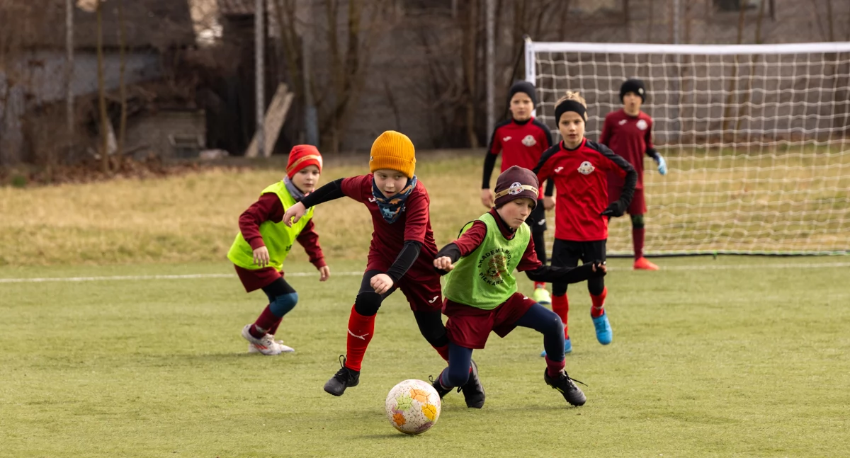 Turniej GOOL CUP w Kotuniu przyciągnął mnóstwo młodych piłkarzy fot. Patryk Strzeliński