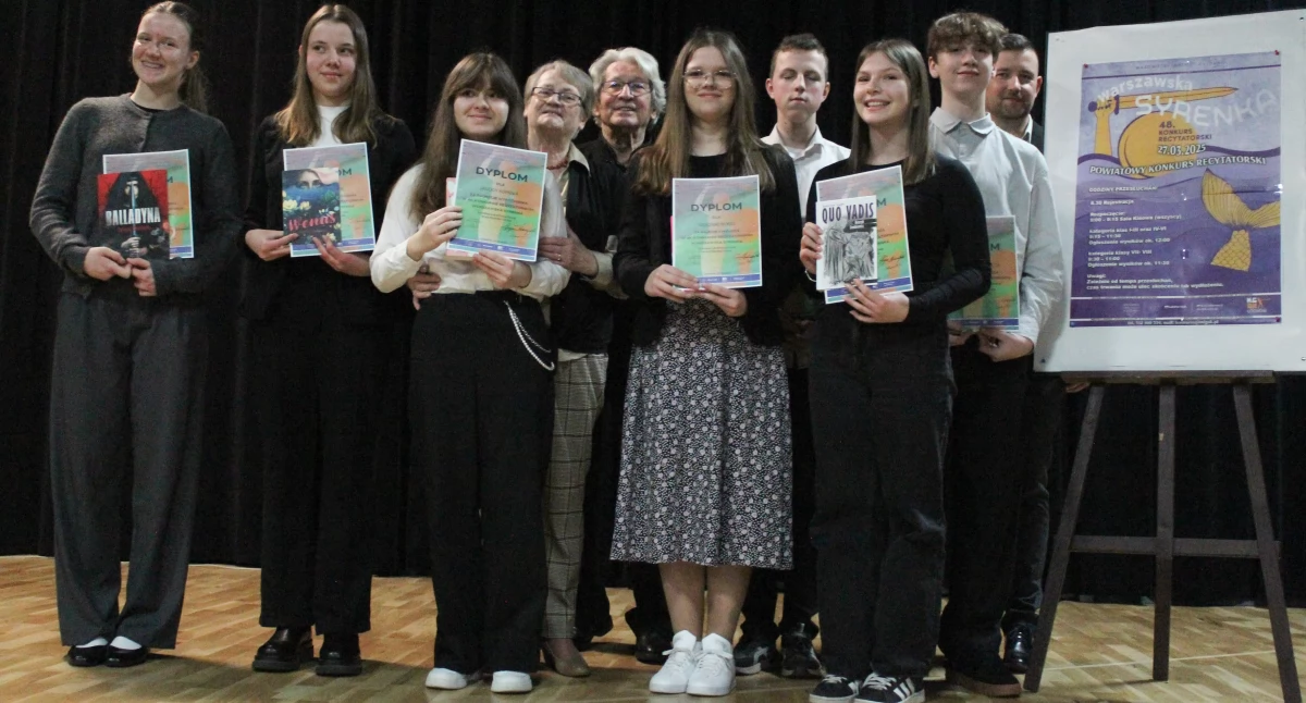 Laureaci łochowskich eliminacji Konkursu Recytatorskiego 