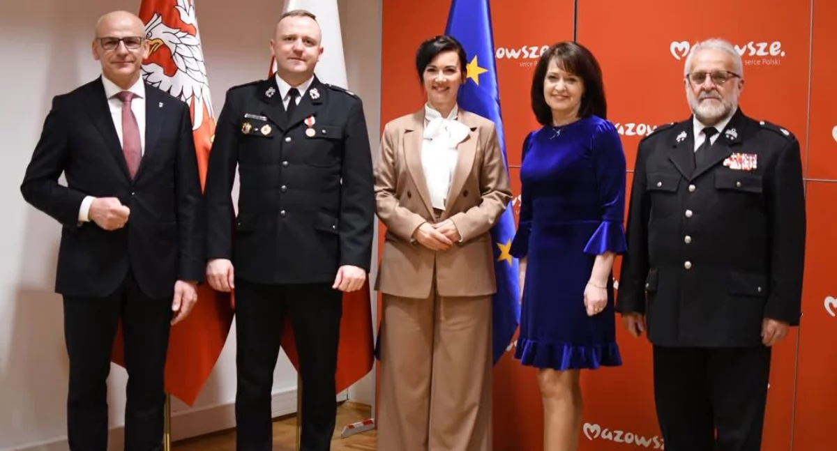 Od lewej: Waldemar Cyran, Krzysztof Sych, Anna Brzezińska, Janina Ewa Orzełowska i Antoni Tarczyński