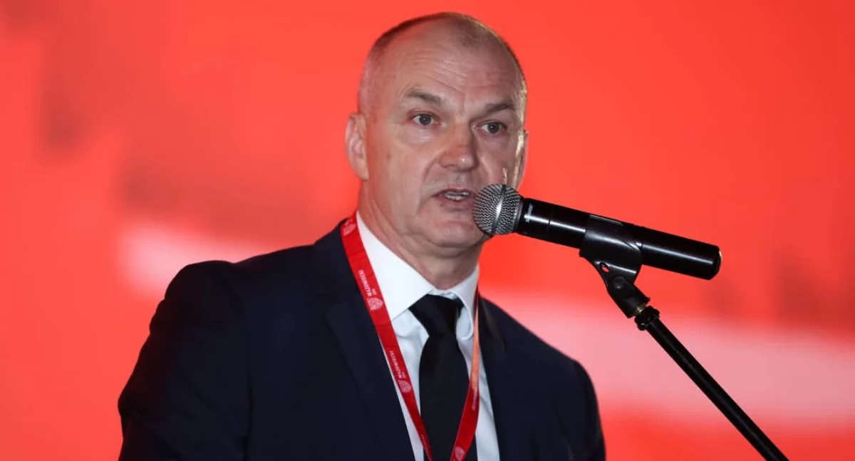 Sławomir Pietrzyk pozostaje prezesem Mazowieckiego Zŵiązku Piłki Nożnej. Fot. MZPN 
