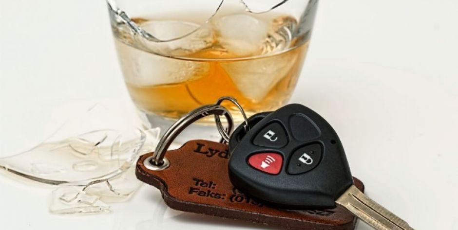 Alkohol i samochód. Fot. pixabay.com, stevepb - fot. b