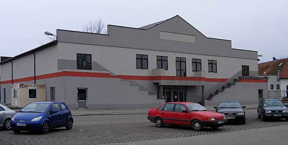 Ten budynek łukowski inwestor musi rozebrać. Fot. PGL