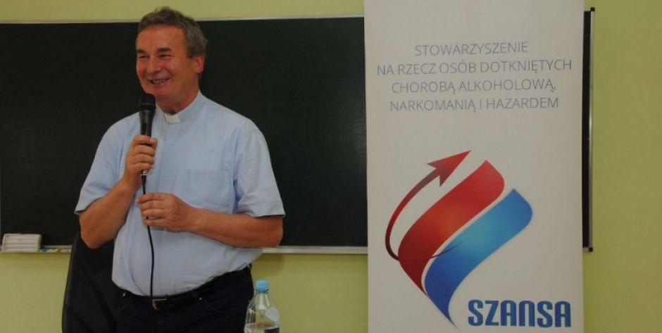 Ksiądz Marek Dziewiecki fot. Siedleckie Stowarzyszenie Szansa „Na Rzecz Osób Dotkniętych Chorobą Alkoholową, Narkomanią i Hazardem” - fot. s