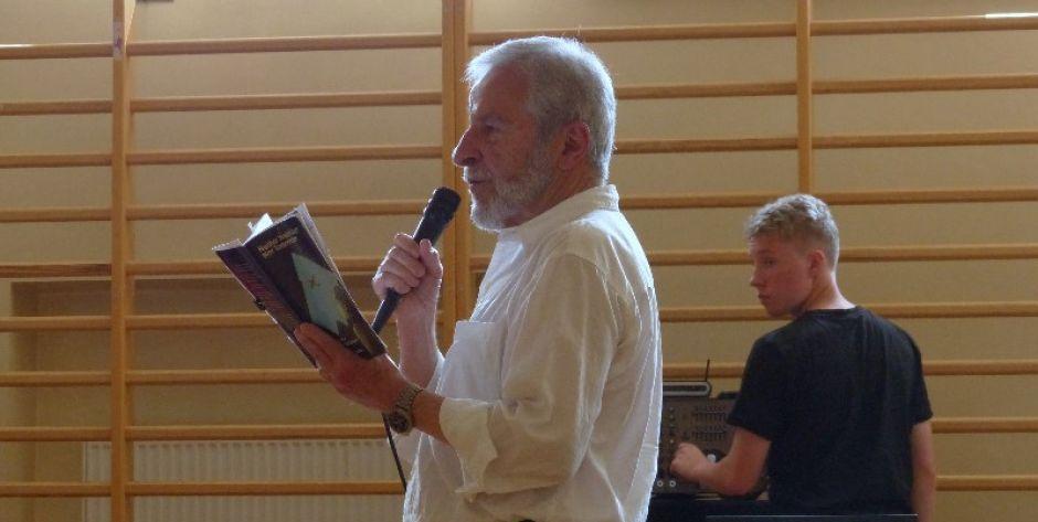 George J. Elbaum na spotkaniu w 