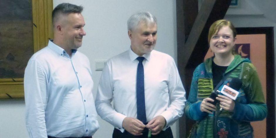 Krzysztof Chaberski gościł na Nocy Muzeów w Muzeum Regionalnym w Siedlcach, 18 maja 2019 r., na zdjęciu w towarzystwie Sławomira Kordaczuka i Moniki Półbratek, fot. Ana