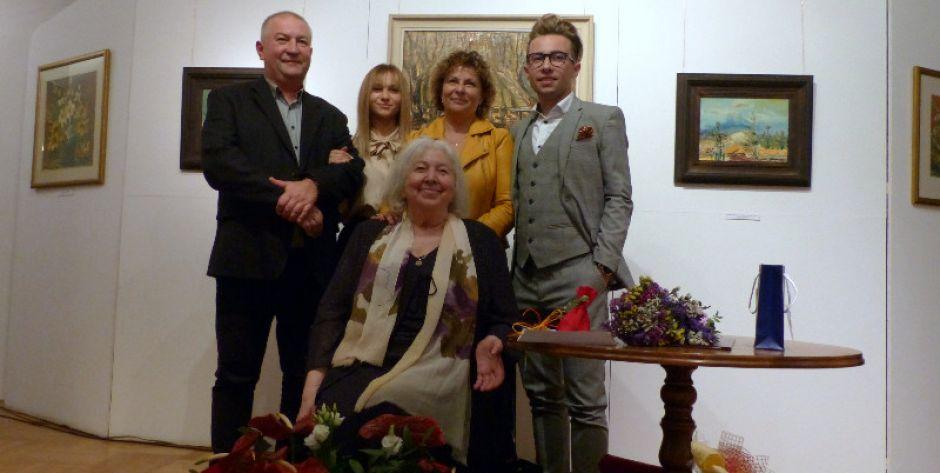 Barbara Rękawek z najbliższymi: synem Grzegorzem, synową Beatą oraz wnukami Janem i Małgorzatą, fot. Ana