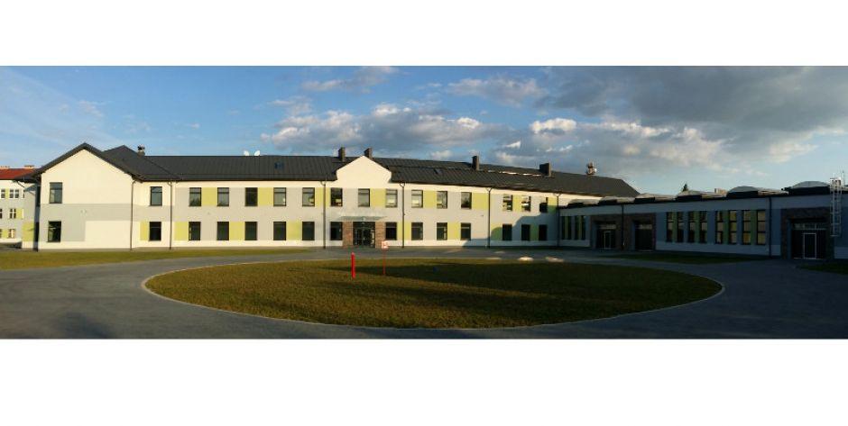 Tak prezentują się zabudowania nowych warsztatów szkolnych przy Zespoler Szkół nr 1 w Łukowie. Fot. Arch. ZS 1 w Łukowie - fot. Arch. ZS nr 1 w Łukowie