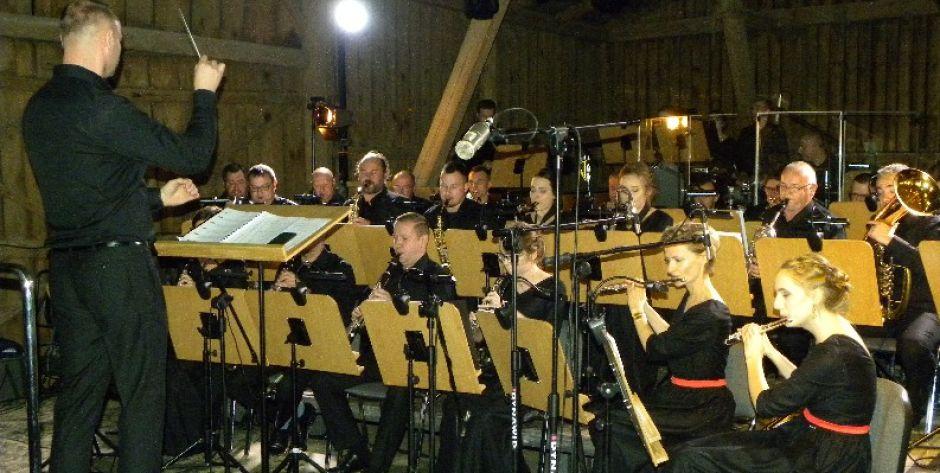 Koncert liwskiej Orkiestry w starej stodole.  fot. sej