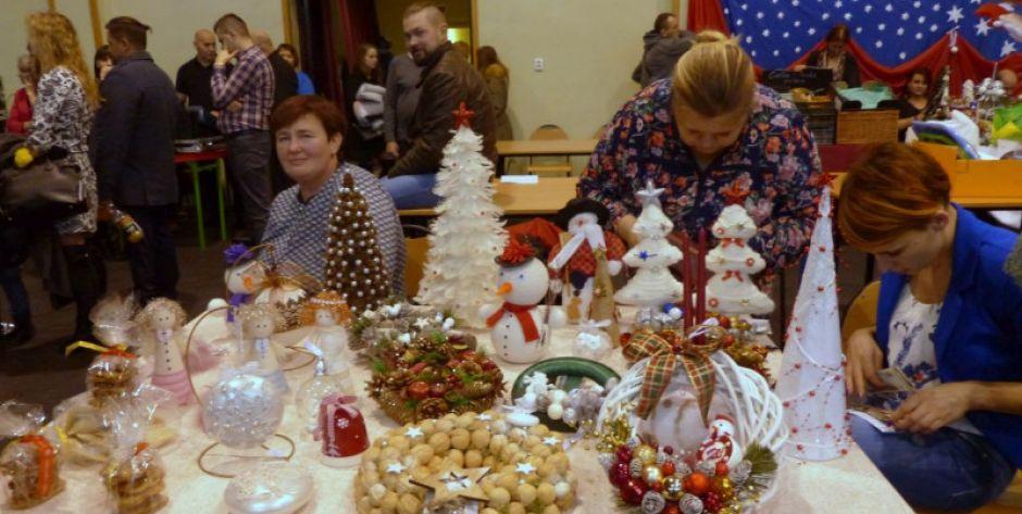 Jarmark Bożonarodzeniowy cieszył się dużym zainteresowaniem, fot. Ana