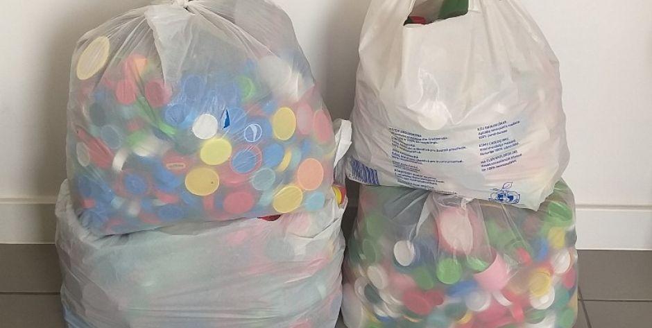 Nakrętki, które przekazaliście do Biura Ogłoszeń TS, fot. Ana