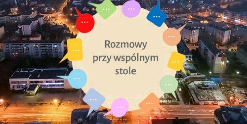 Rozmowy przy wspólnym stole - fot. MBP
