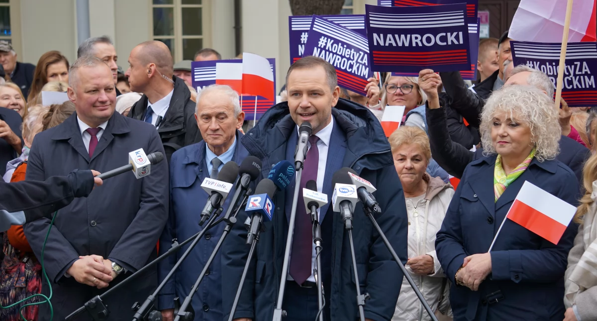Kandydat na prezydenta RP Karol Nawrocki na konferencji prasowej w Węgrowie. fot. sej