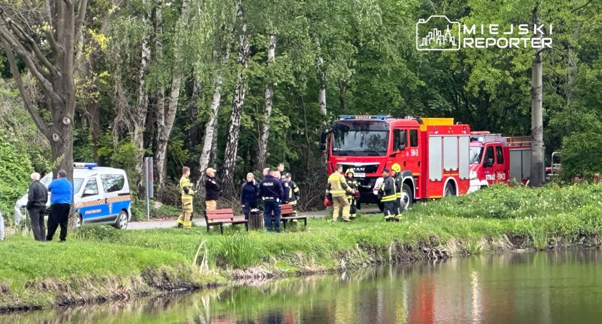 Dramatyczne chwile nad wodą – 70-latek uratowany dzięki szybkiej reakcji świadka - fot. Miejski Reporter