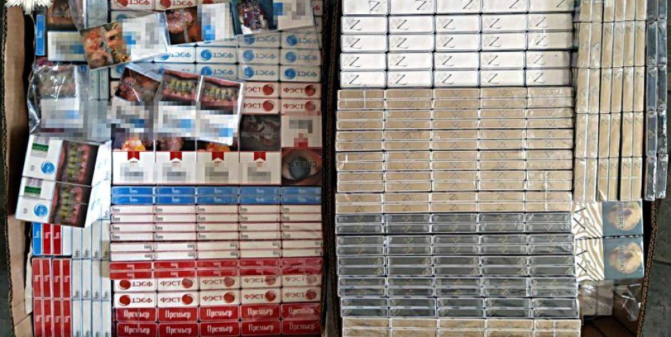 Część papierosów znalezionych przez policjantów i celników na łukowskiej „Baltonie”. Fot. Arch. KPP w Łukowie - fot. Arch. KPP w Łukowie