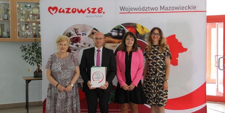 Po podpisaniu umowy - fot. UG Sokołów Podl.