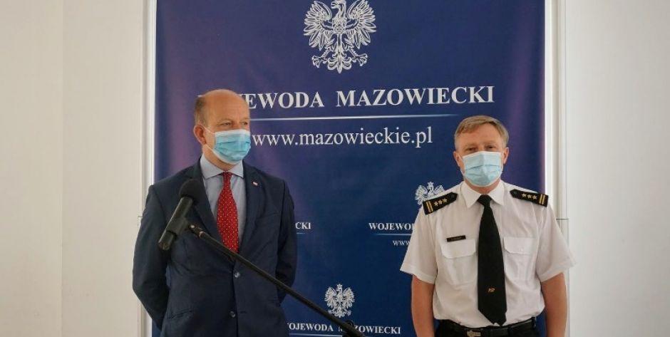 Wojewoda Konstanty Radziwiłł i komendant KM PSP w Siedlcach st. bryg. Andrzej Celiński  fot. pyt
