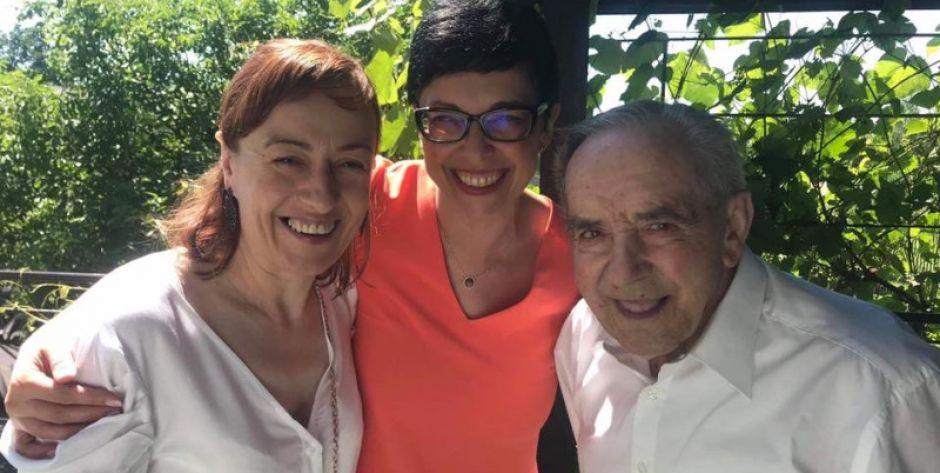 Wójt Kinga Sosińska w odwiedzinach u jubilata - fot. Urząd Gminy Stanisławów