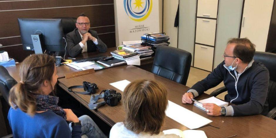 Burmistrz Mińska udziela wywiadu francuskiej gazecie 