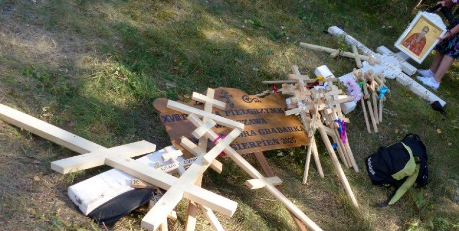 Krzyże niesione przez pątników w XVIII Pieszej Pielgrzymce na Świętą Górę Grabarkę, fot. Ana