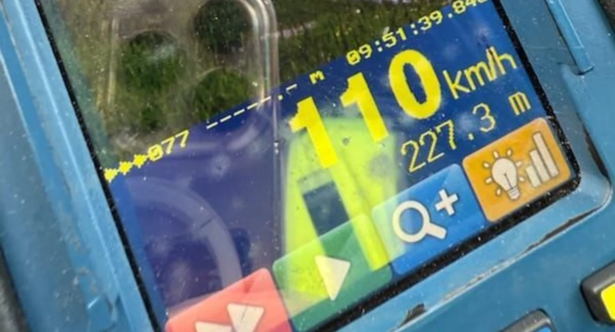 19-latka jechała 110 km/h w terenie zabudowanym. 