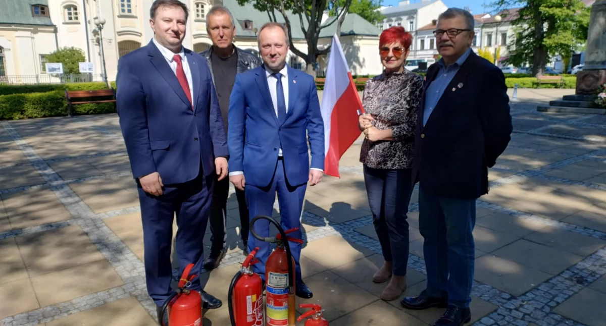 Polityka, Konfederacja Korony Polskiej Siedlcach Braun odniósł sukces - zdjęcie, fotografia
