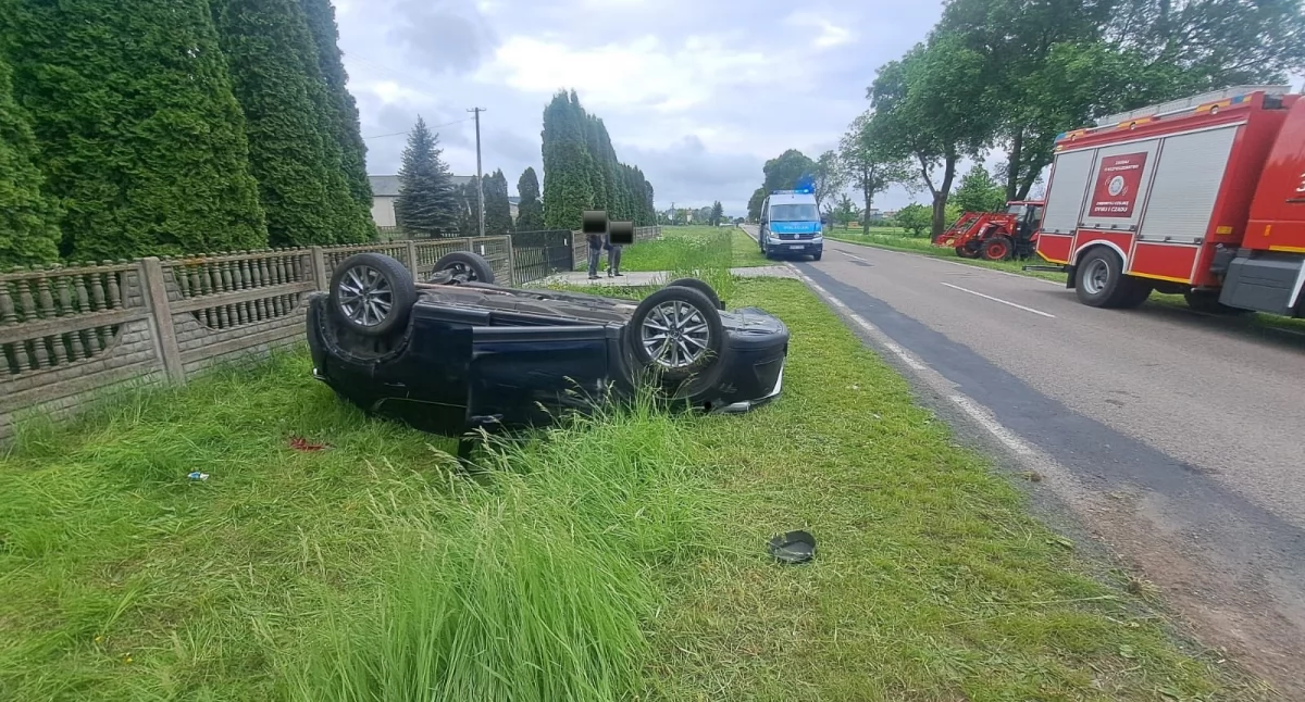Wypadek w Głuchowie. Droga nieprzejezdna. Fot. Policja Siedlce