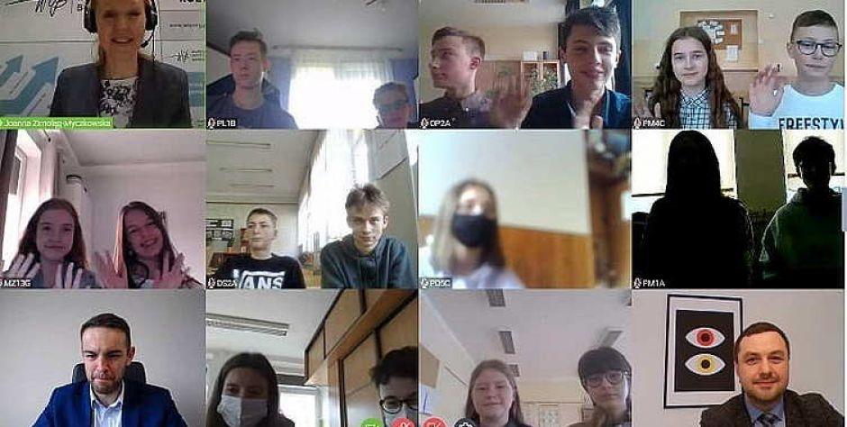 Zdj. Finaliści etapu krajowego EMQ 2021.  - fot. sa