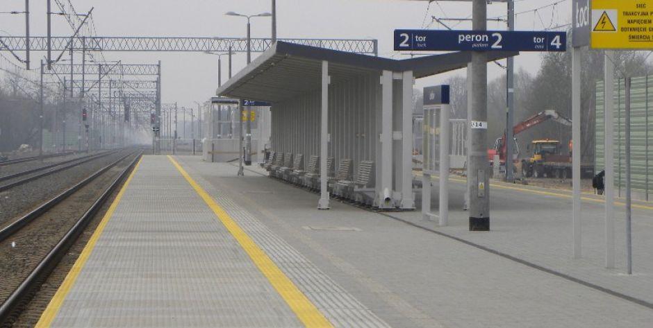 Jeden z peronów stacji PKP w Łochowie. fot. sej