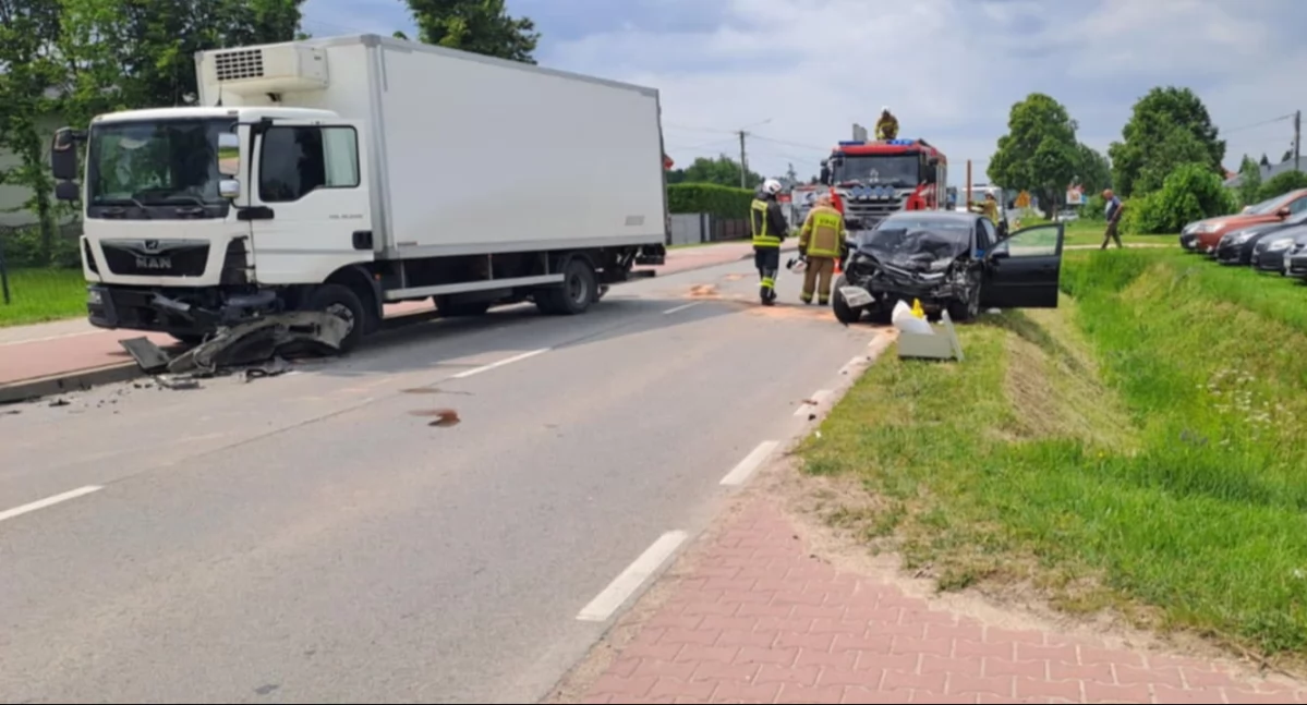 Wypadki, Wypadek Dąbrówce wahadłowy - zdjęcie, fotografia