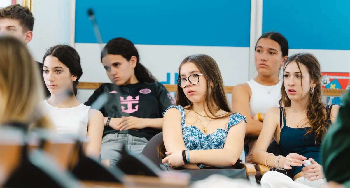 Uczniowie z Siedlec uczą się walczyć z dezinformacją. II LO realizuje międzynarodowy projekt Erasmus+