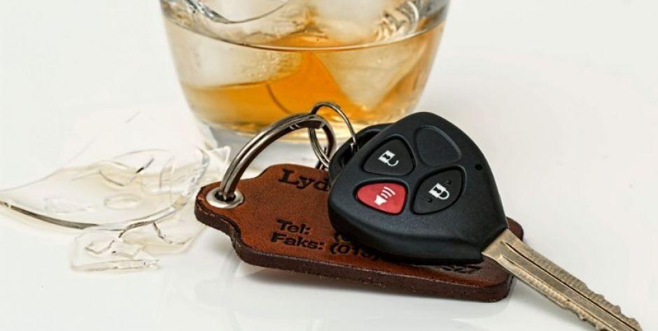 Alkohol i samochód. Fot. pixabay.com, stevepb - fot. Alkohol i samochód. Fot. pixabay.com, stevepb