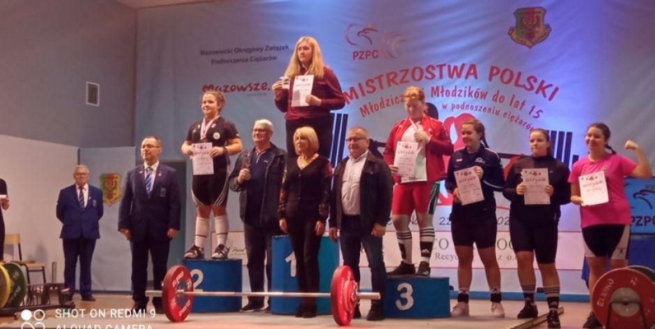 Julia Machniewska na podium  - fot. sd
