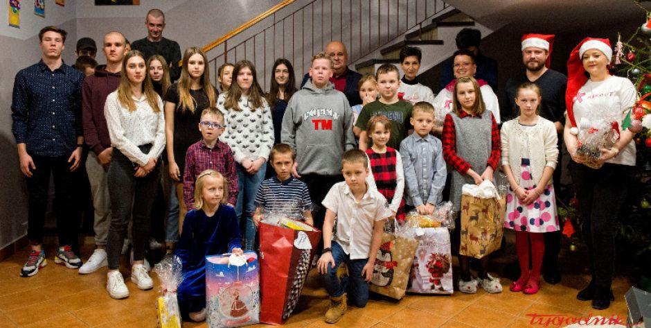 Święty Mikołaj w Domu Dziecka w Kisielanach - fot. Aga Król