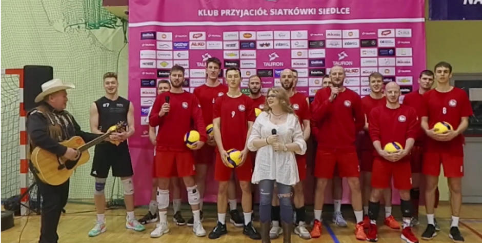 KPS Siedlce i Kapela Zbucka śpiewają kolędę - fot. sd