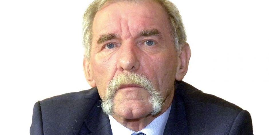 Śp. burmistrz Marian Dzięcioł będzie miał w Łochowie swoją ławeczkę. Fot. Sej