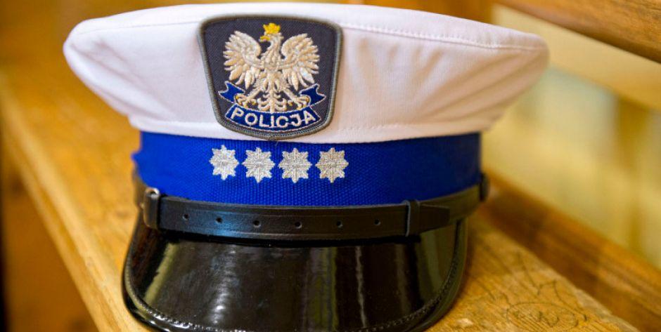 Czapka policyjna - fot. Aga Król