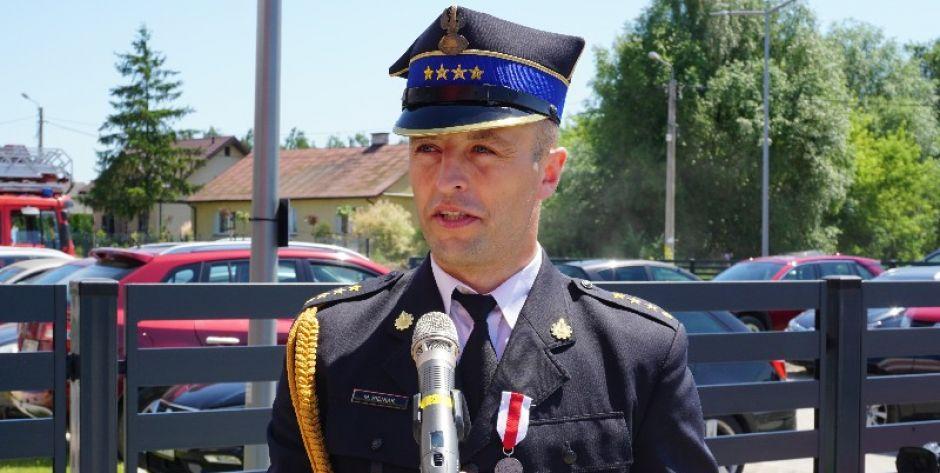 Nowy komendant PSP w Węgrowie st. kap. Mateusz Bieniak.  fot. sej