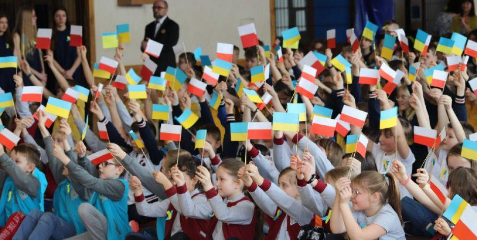 Szkoła Podstawowa nr 8 w Siedlcach zorganizowała koncert charytatywny dla Ukrainy - fot. s