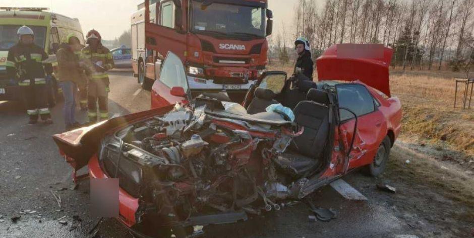 Poważne zderzenie na DW 801 w Oblinie - fot. KPP Garwolin - fot. f