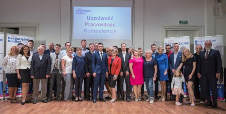 Drogi Marleny Puzi ze Stowarzyszeniem Mieszkańców Bezpartyjne Siedlce się rozeszły fot. A. Krasuski - fot. Adam Krasuski