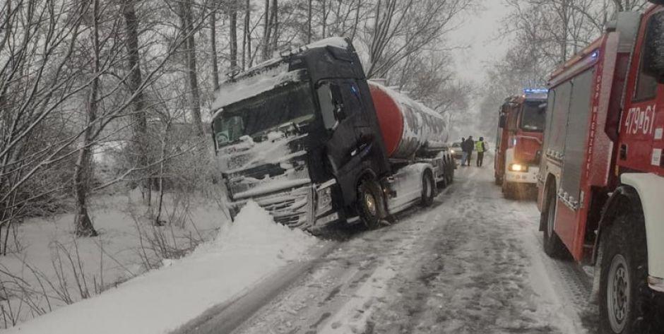 Ponad 90 interwencji strażaków z powiatu łukowskiego w ciągu jednej nocy! (fot. KP PSP w Łukowie) - fot. KP PSP w Łukowie