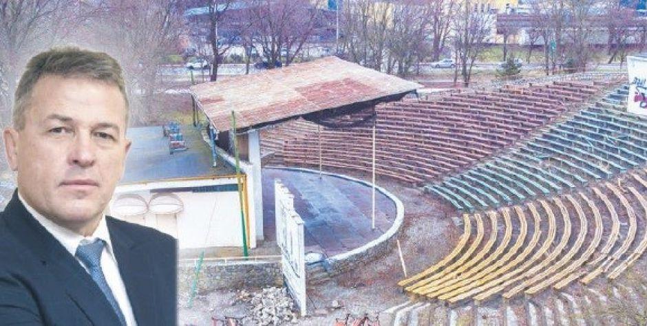 Andrzej Sitnik ogłosił konkurs na koncepcję zagospodarowania amfiteatru. fot. Pyt/AK - fot. df