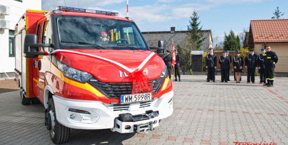 Samochód dla OSP w Latowiczu - fot. Aga Król