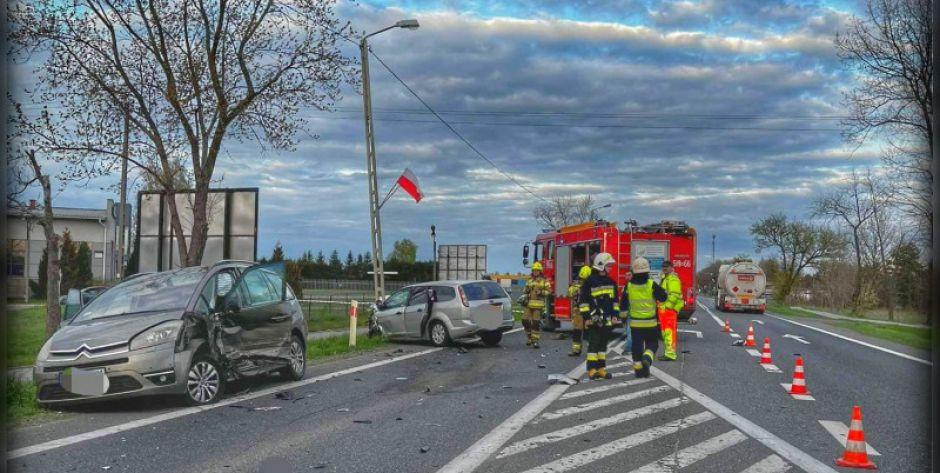 Zderzenie w Kałuszynie - tworzą się korki - fot. OSP Kałuszyn