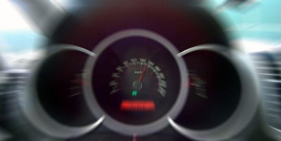 31-latek stracił prawo jazdy za jazdę 100km.h w obszarze zabudowanym (fot. red.) - fot. red