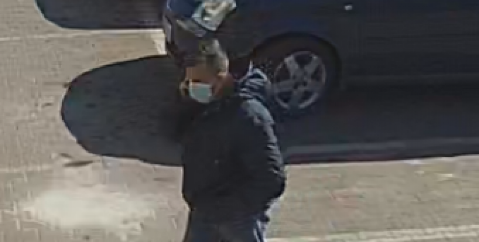 Łukowska policja szuka złodzieja baterii łazienkowych (fot. LPP Łuków)  - fot. KPP Łuków