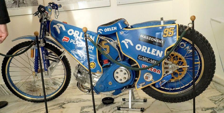Wystawa Historia żużla. Czarny sport w Siedlcach będzie otwarta do 22 października. Fot. Pyt  