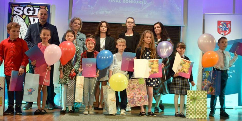 Laureaci konkursu recytatorskiego „Krasnoludki są na świecie” fot. MS